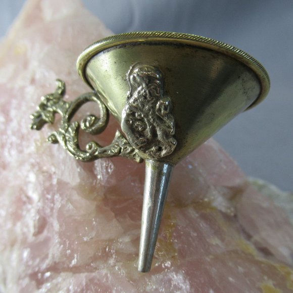 Heraldic Bronze Perfume Funnel, Marzocco Lion Florence Italy - Picture 1 of 8